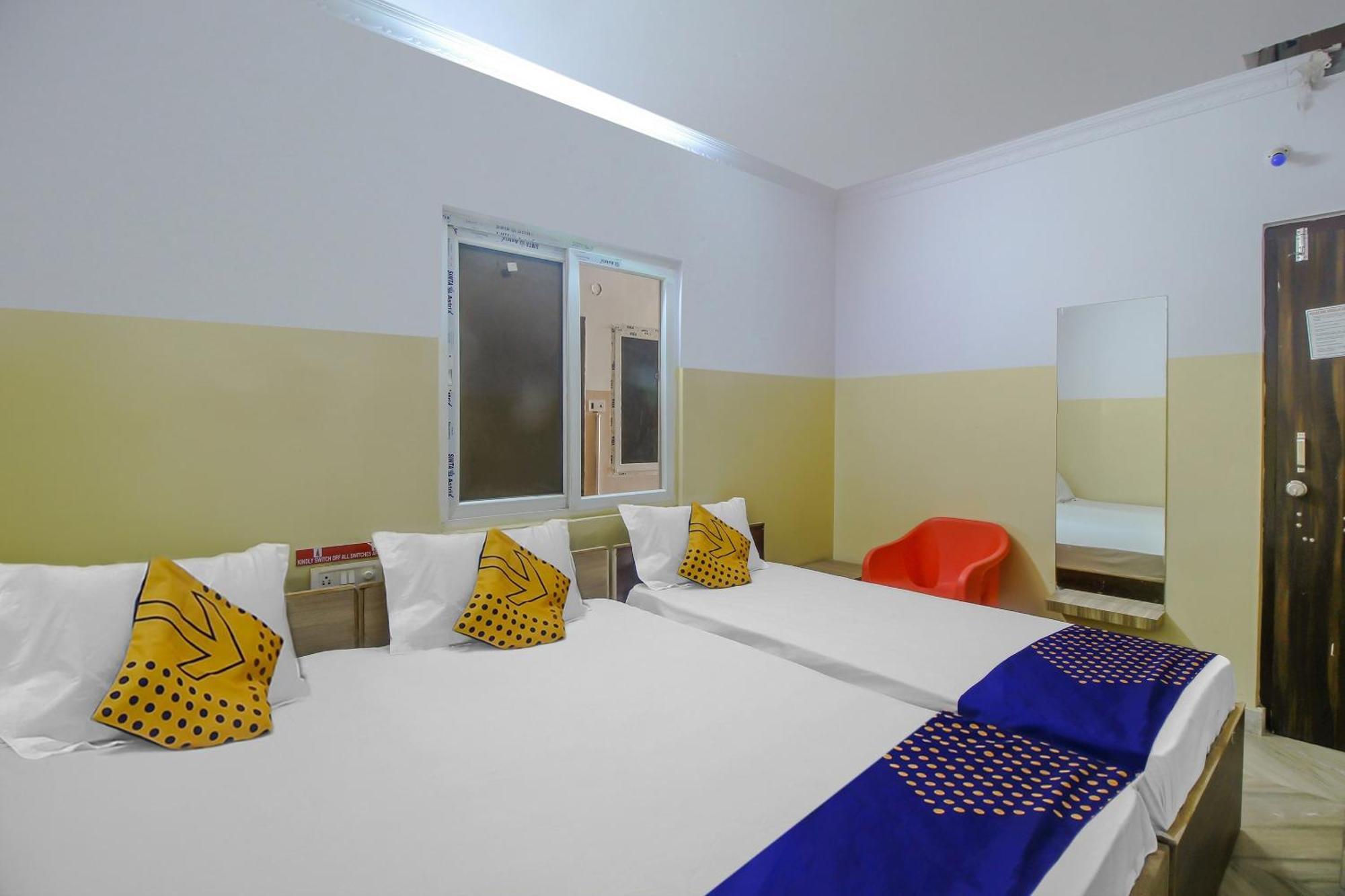 Spot On 81775 Mohit Gokul Lodge New Luxury Room'S Near Secunderabad Railway Station Lālāguda المظهر الخارجي الصورة